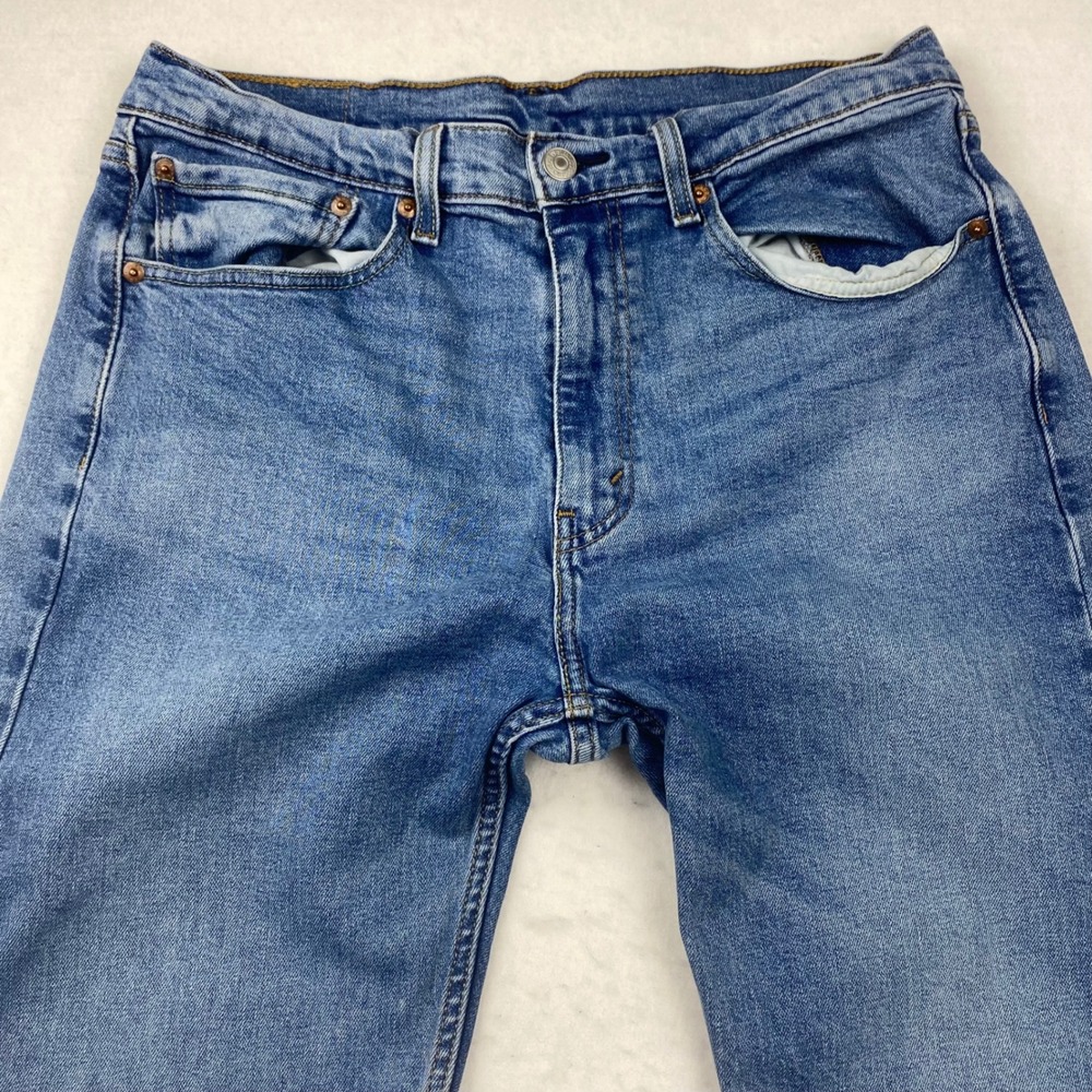 Levis 505 Regular Fit Jeans Mens 34x32 Medium Wash Blue Straight Leg Denim Pants - Picture 2 of 16